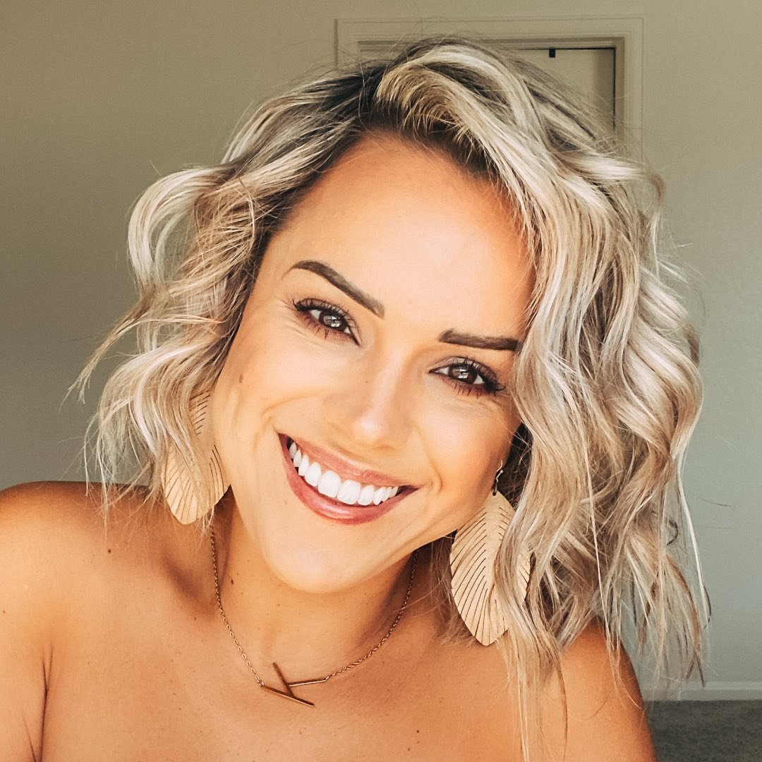 Ekaterina Guerra | Short Hairstyles + Makeup