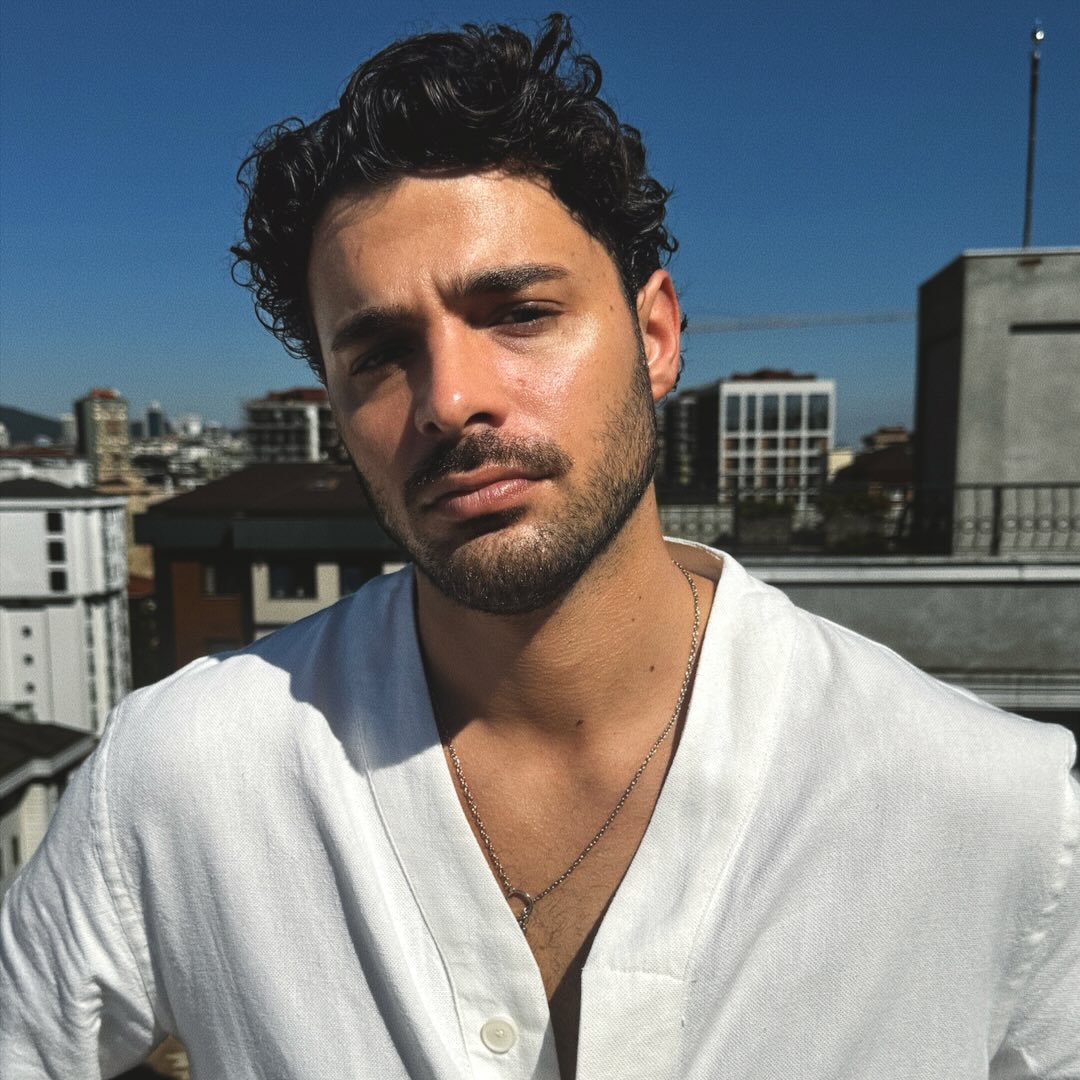 Halit Özgür Sarı