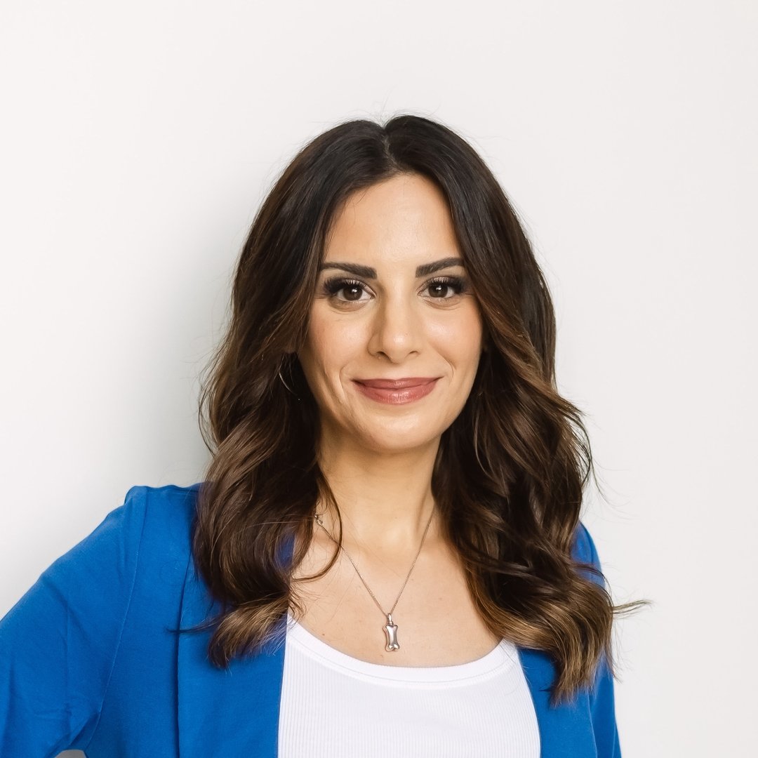 Adriana Bucci • Narcissistic Abuse Recovery Coach