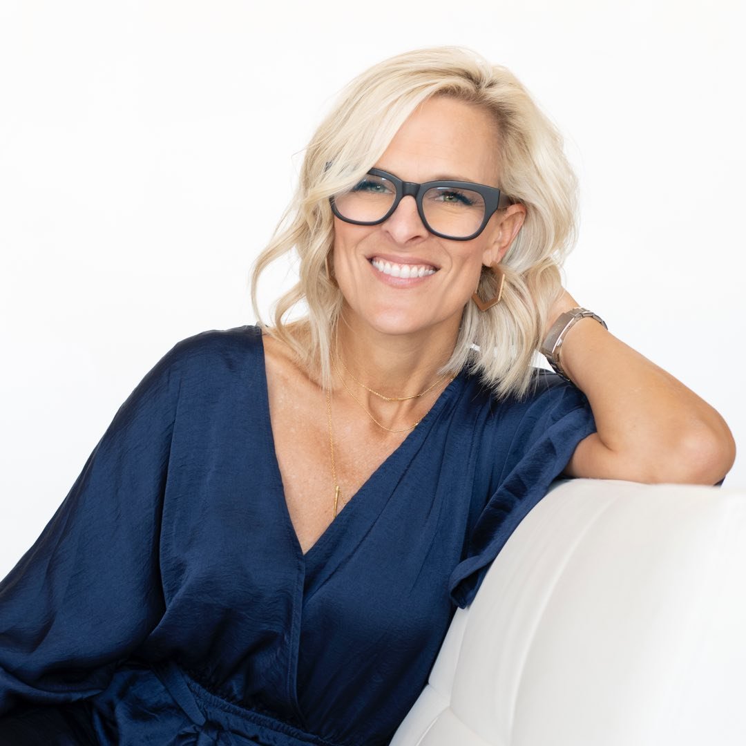Cindy Swanson | Style over 40 | Senior Photographer