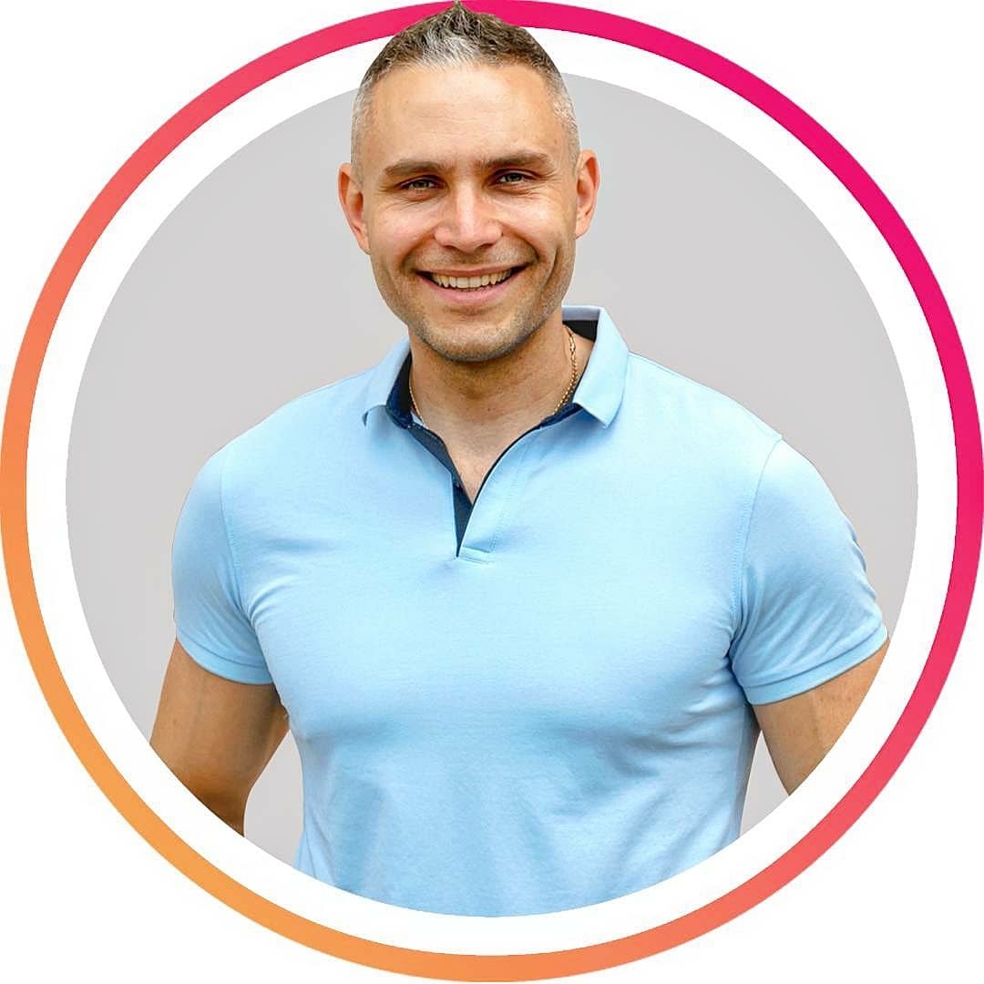 АНТОН СОФОНОВ