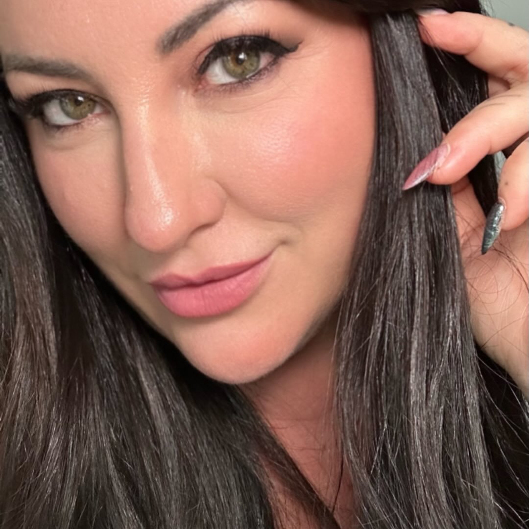 Sarai | maquillaje, manicuras y tatuajes