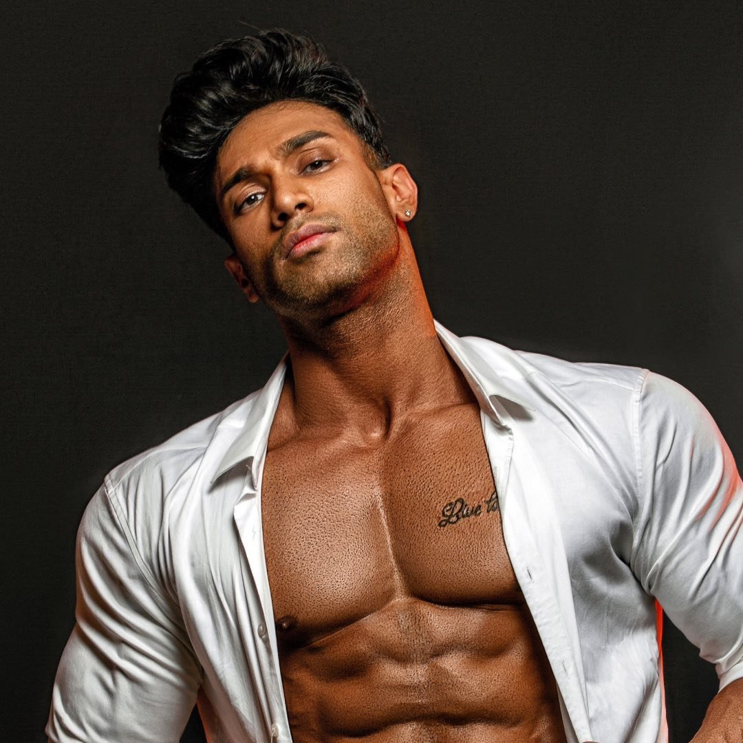 Bhuwan Chauhan ????