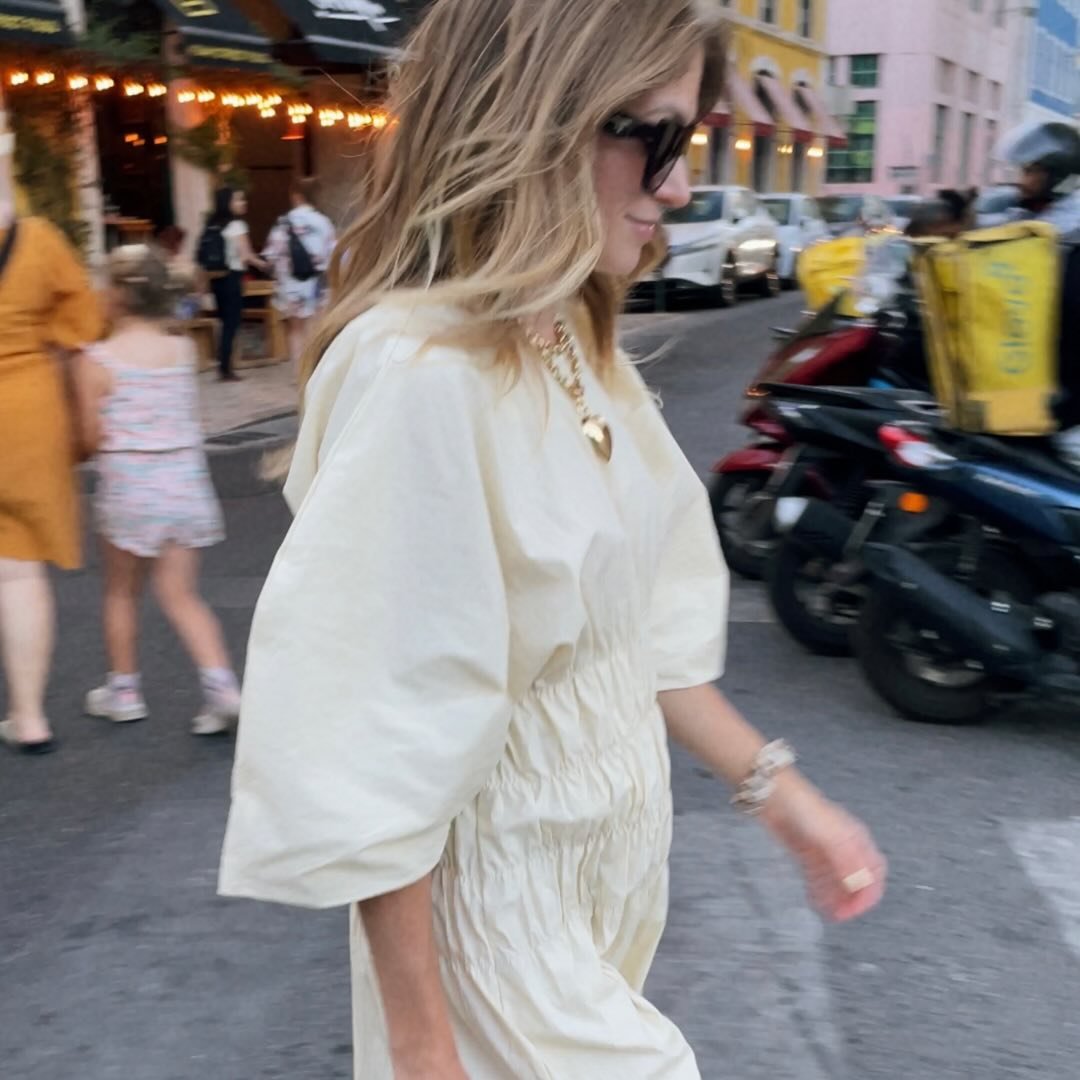 What Women Wear • Street Style