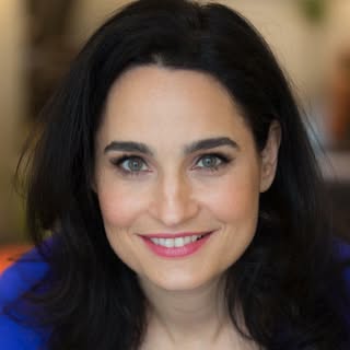 Dr. Yael Adler l Dermatologin & Ernährungsmedizinerin