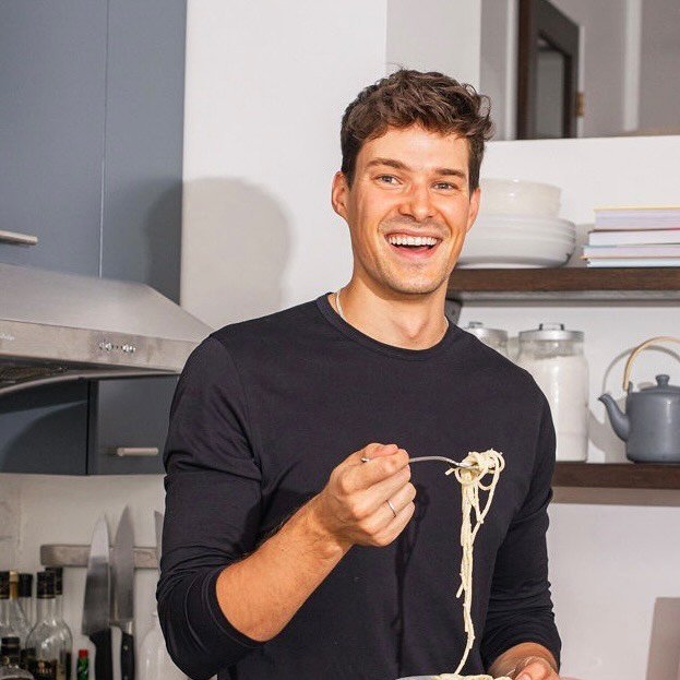Dom Cooks