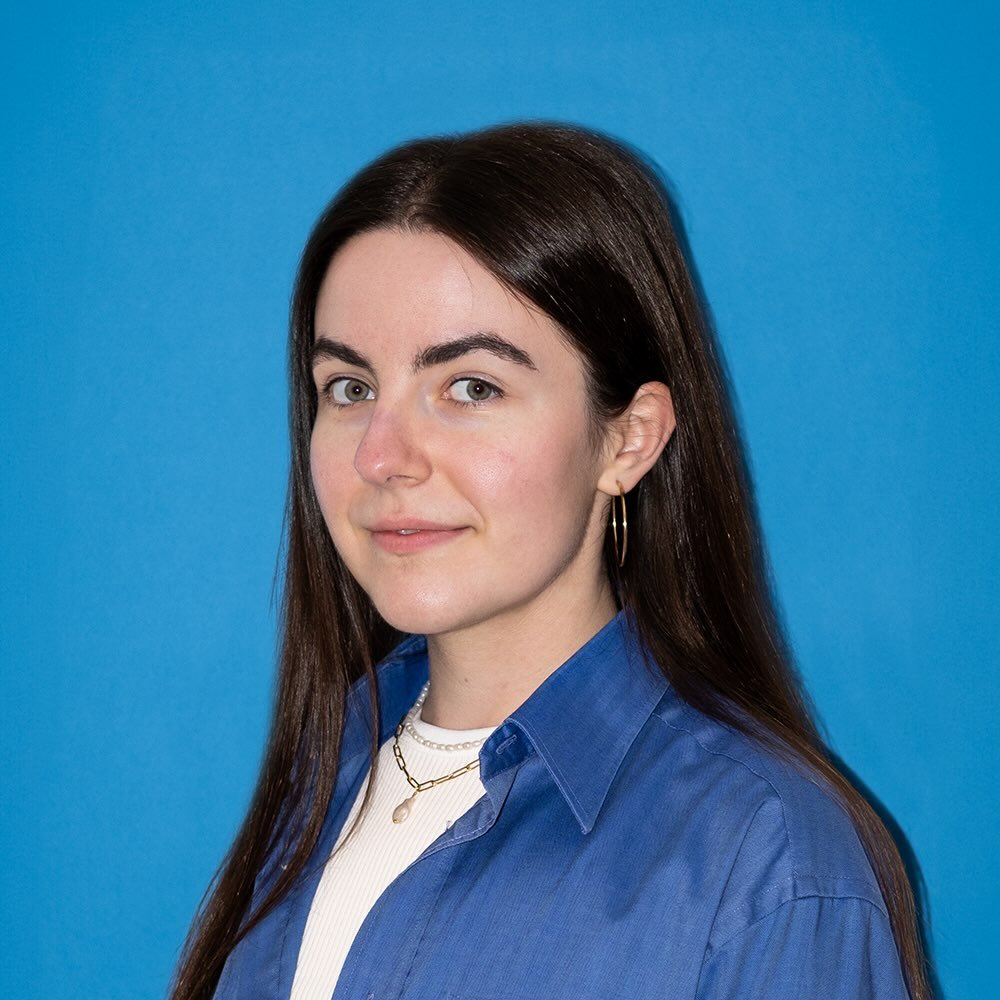 Julia Sabiniarz || Brand and Graphic Designer