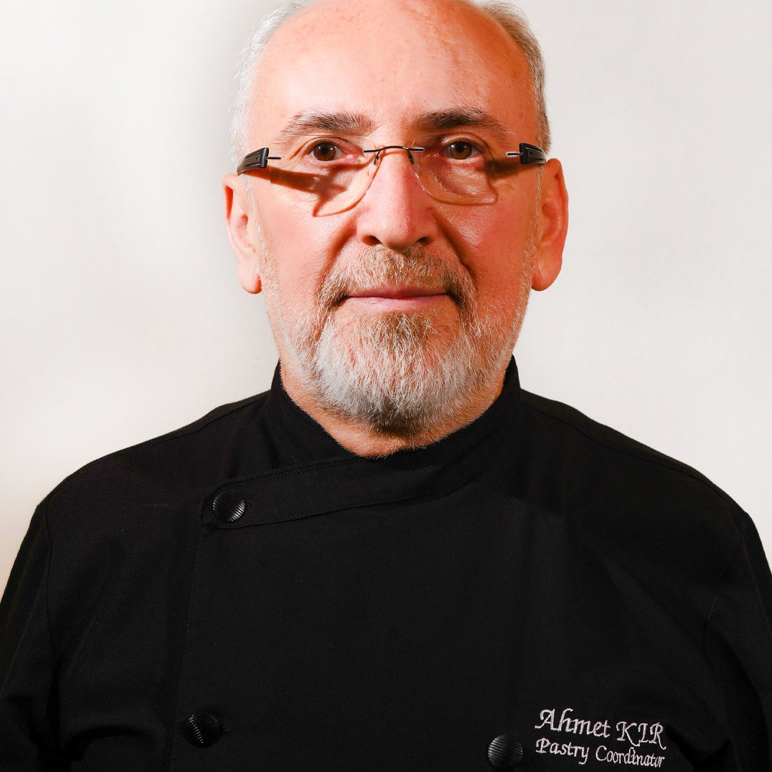 Ahmet Kır