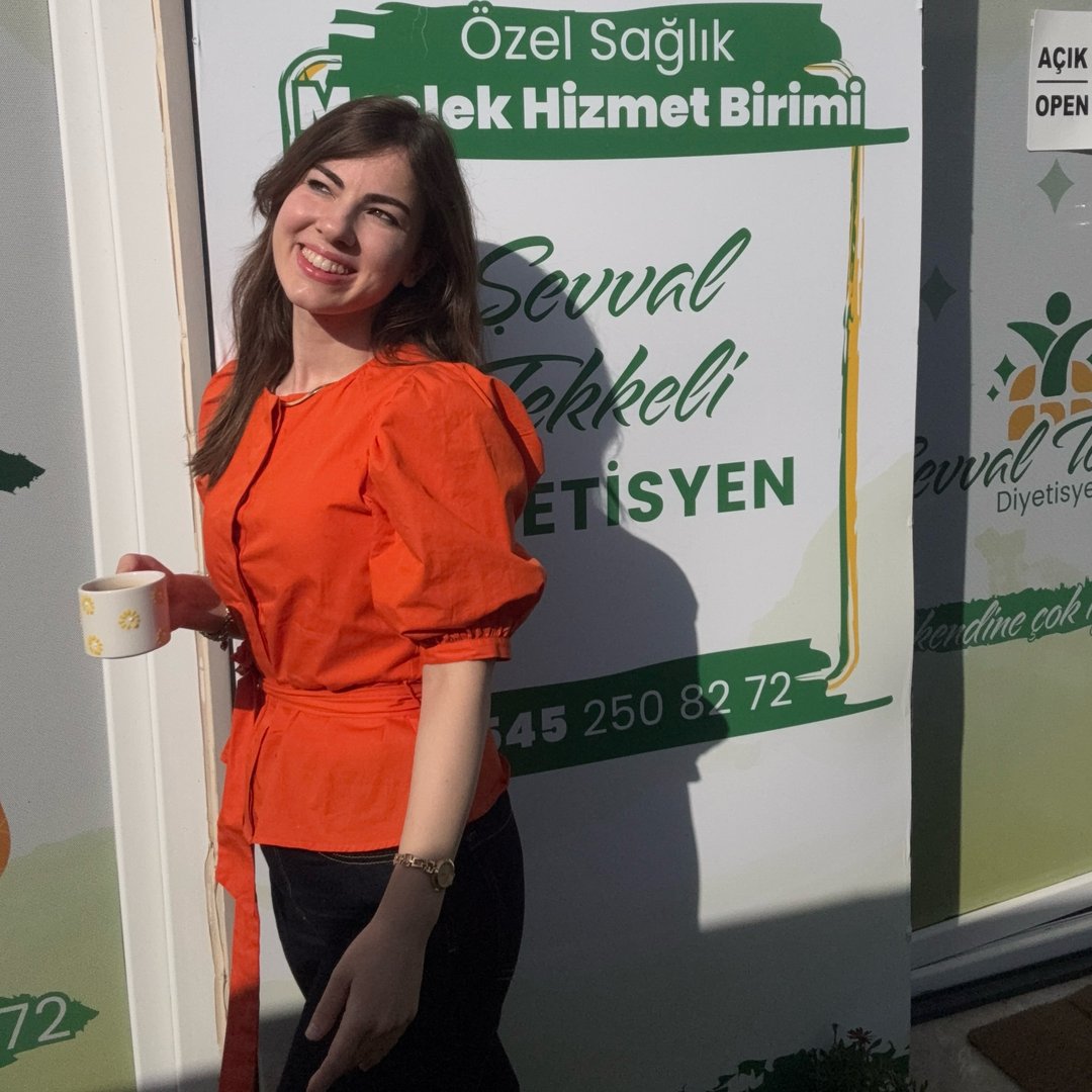 Diyetisyen Şevval Tekkeli