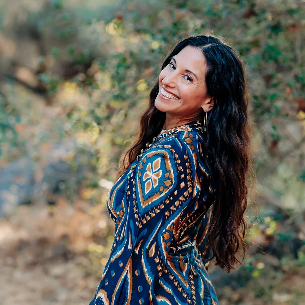 Dr. Mariza Snyder