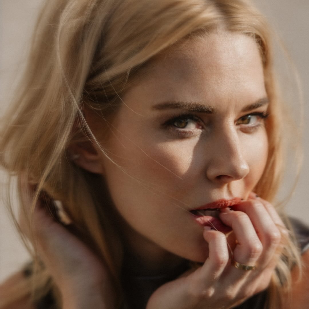 Alexandra Breckenridge