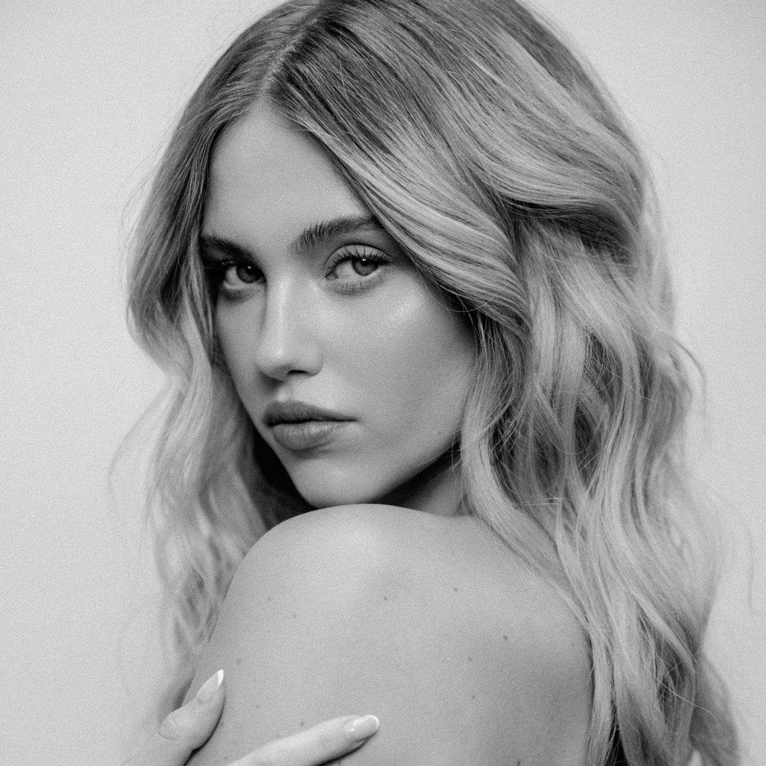 Annie Schroter