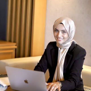 Nur Banu Çelik / İç Mekan Terapisti