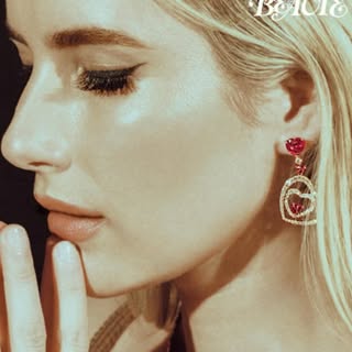 Emma Roberts