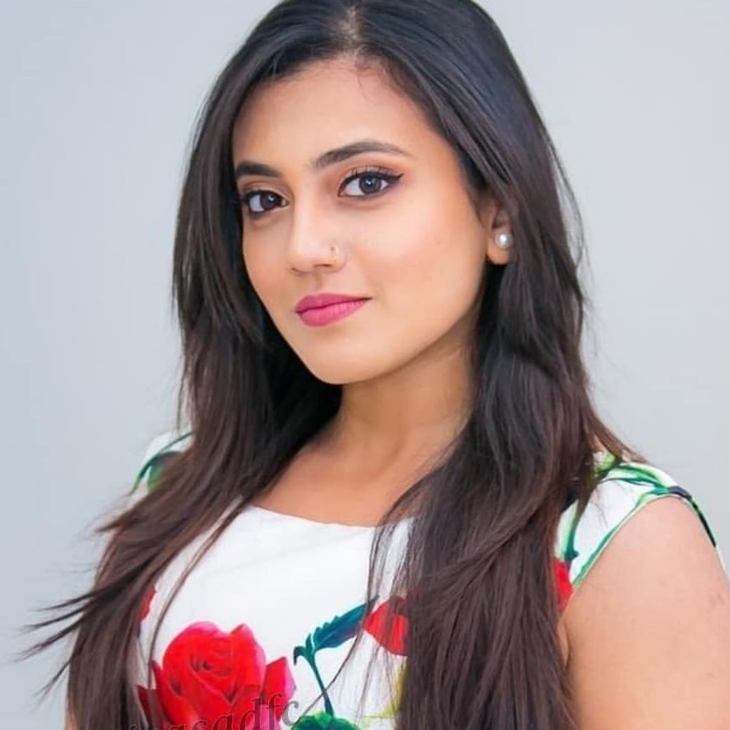 Shanudrie Priyasad's Fan Club