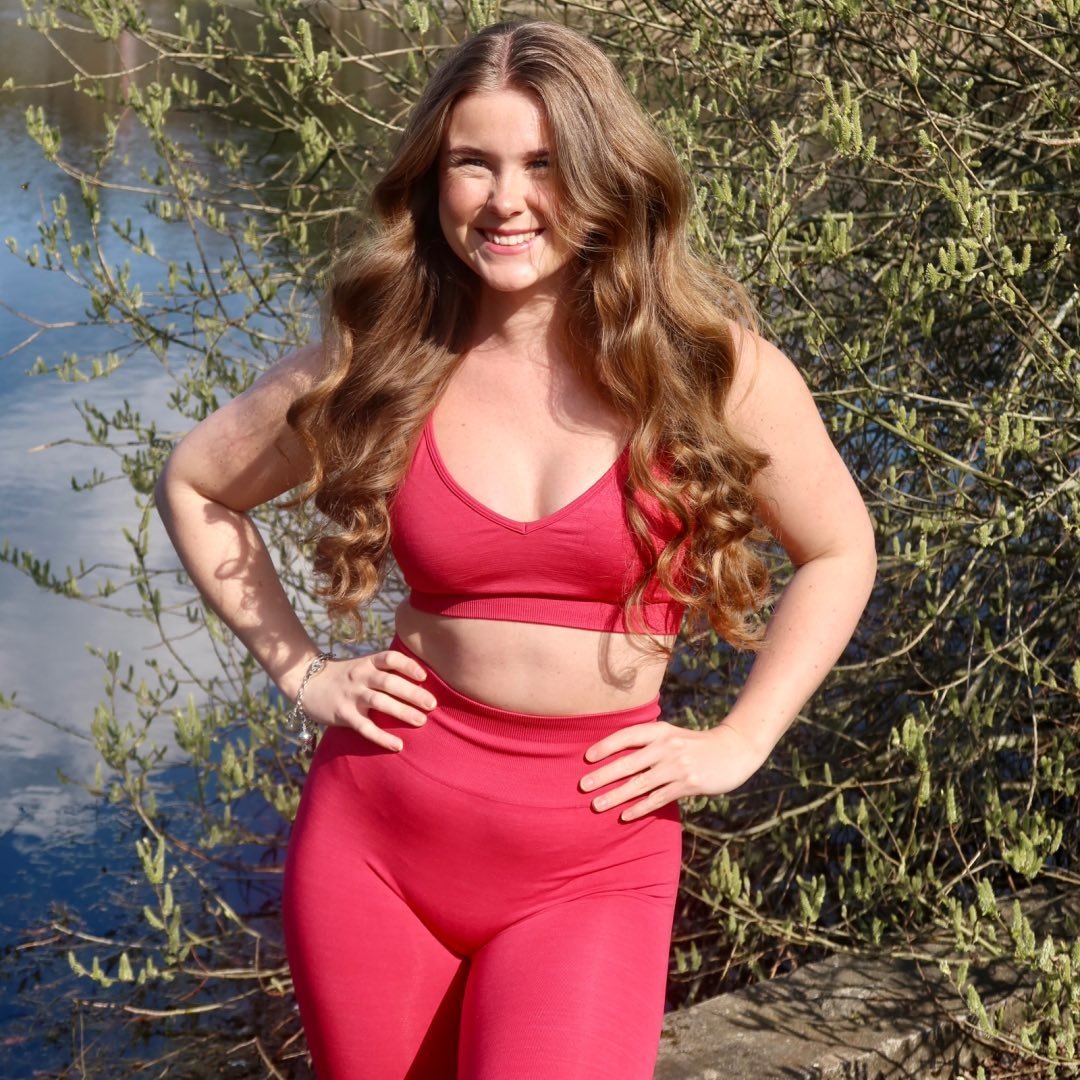 EMMA ? ONLINE FITNESS COACH