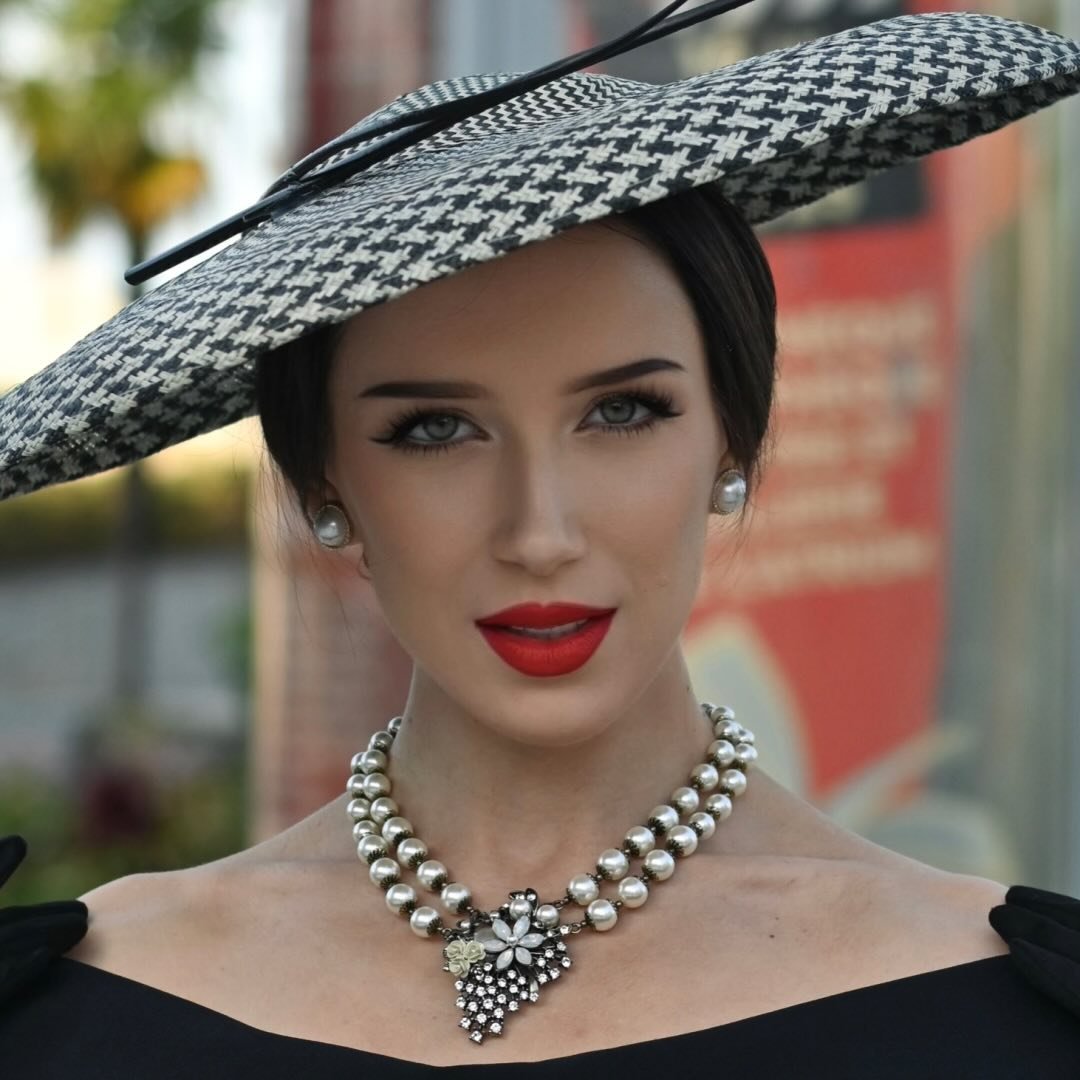 ꧁Vintage Life With Elizabeth꧂