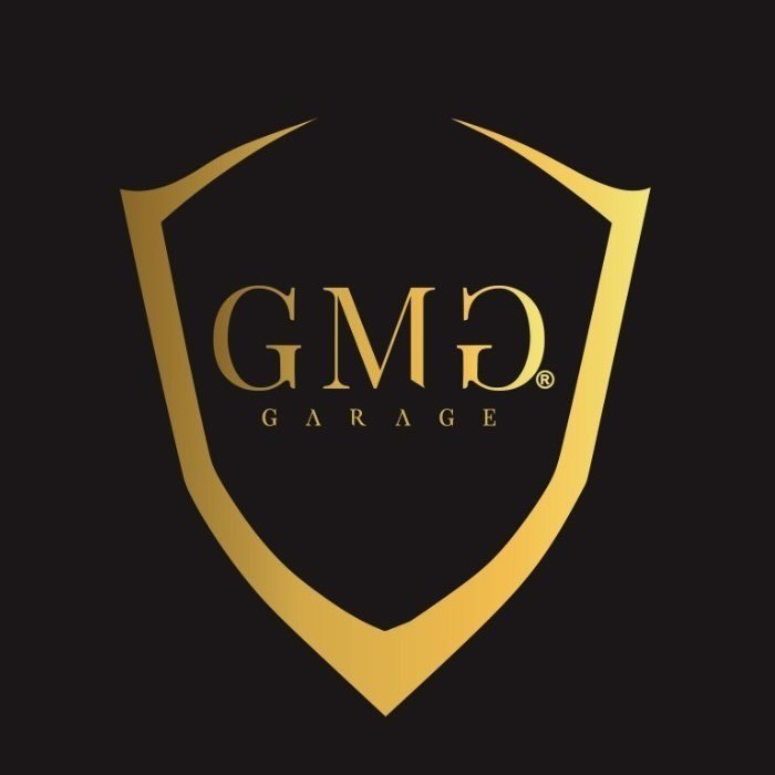 G M G G A R A G E CAR WRAP® ??