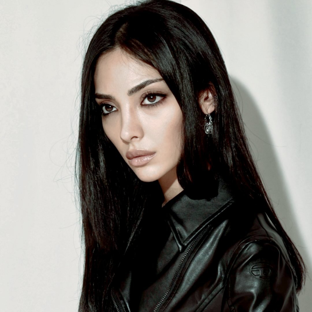 YASMINE