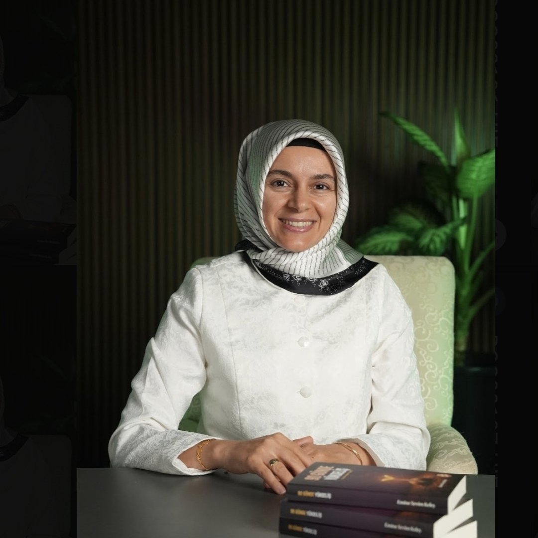 EMiNE SEVİM KELEŞ / BİLİNÇALTI EĞİTMENİ
