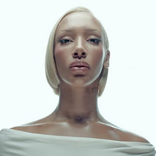 Naomi Sharon