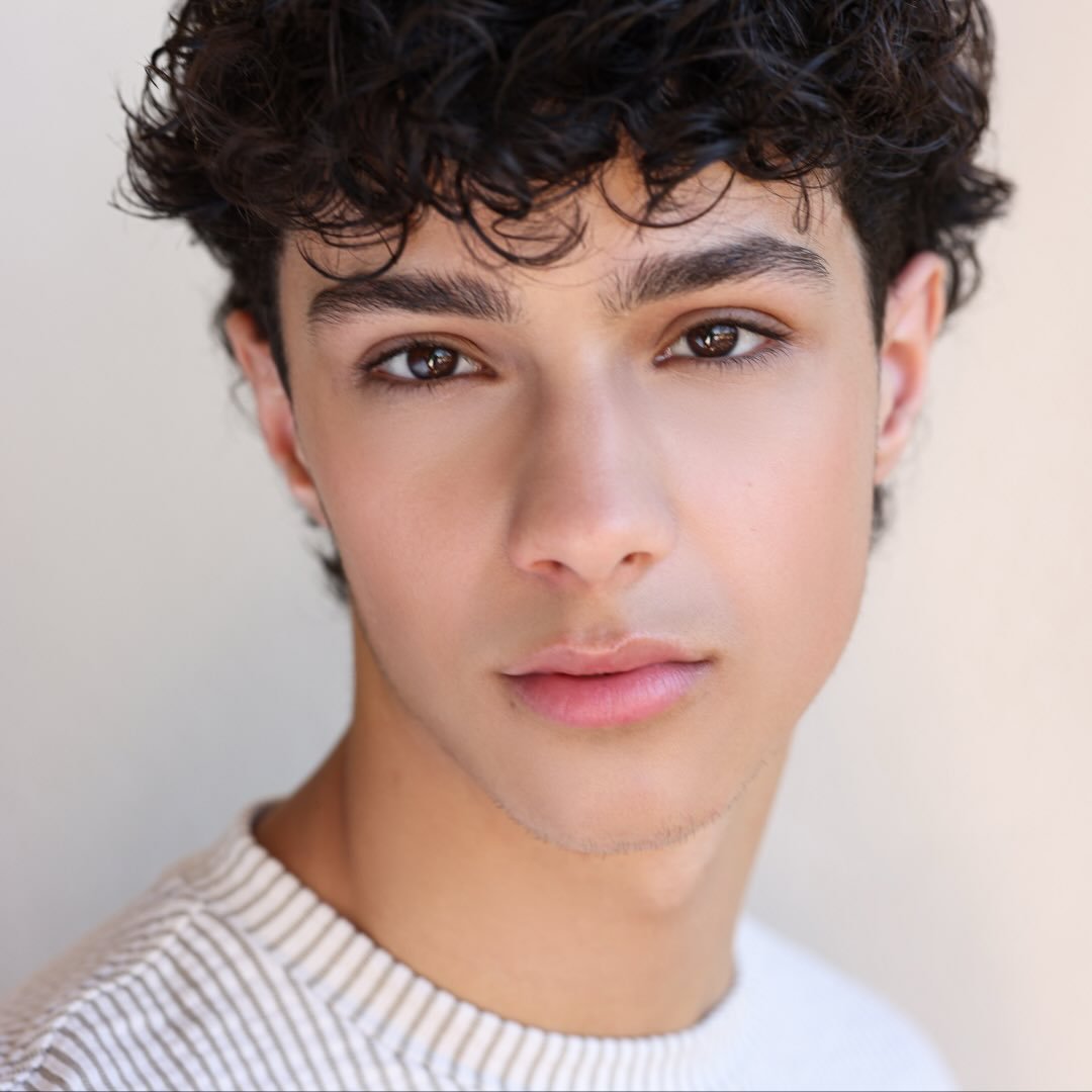 George Rayias 💫