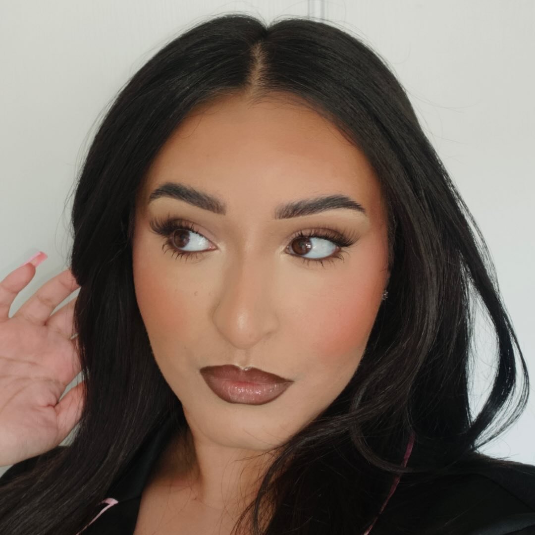 I S R A | Mua | Content Creator