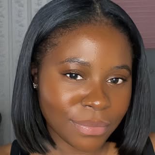 Charmine Asseng / Virtual Stylist