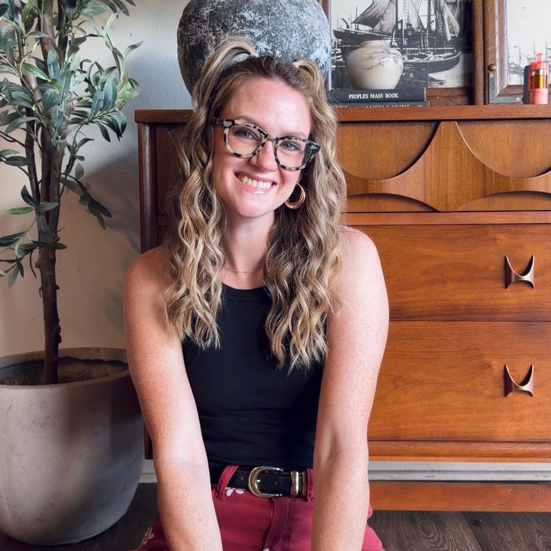 Erin Shuford • Diy Furniture Flips • Mcm Refinishing