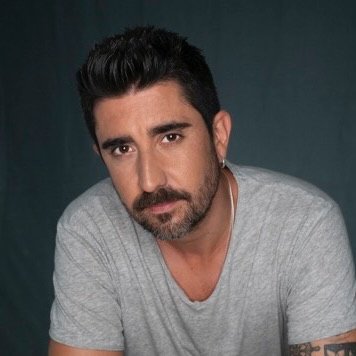 Alex Ubago