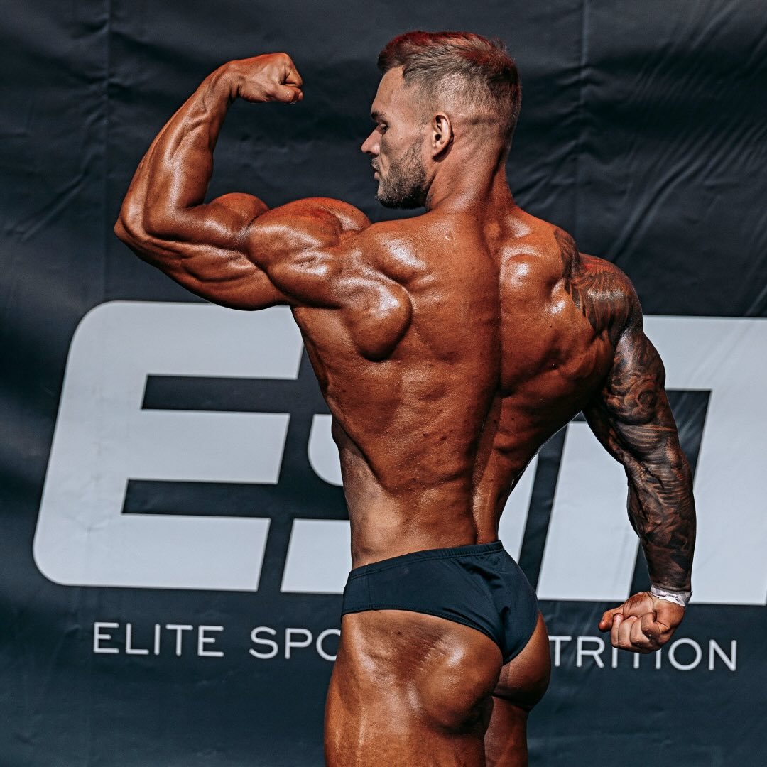 Niclas Henrik IFBB PRO
