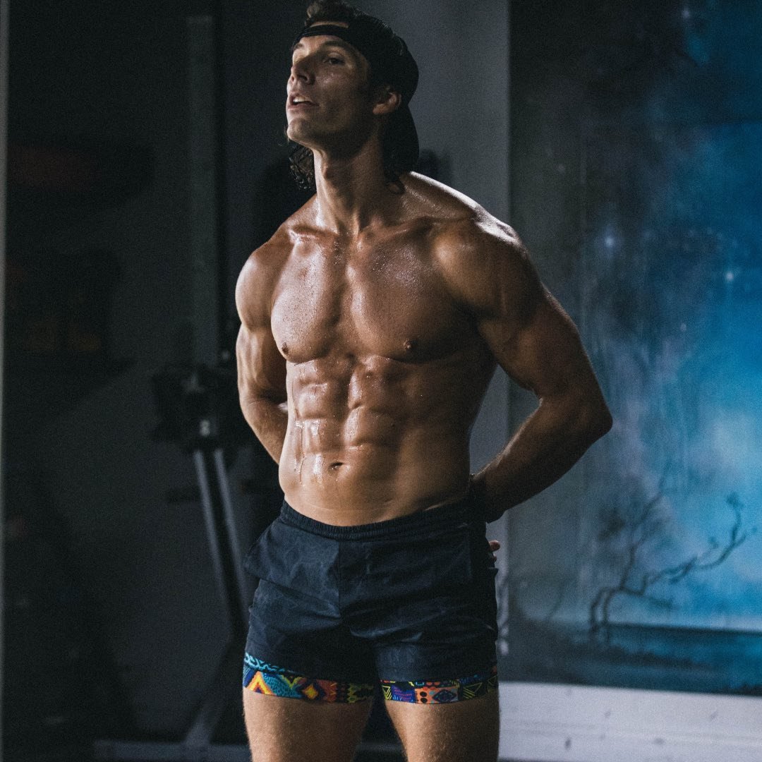 Adam Gooch - Kettlebell Workouts