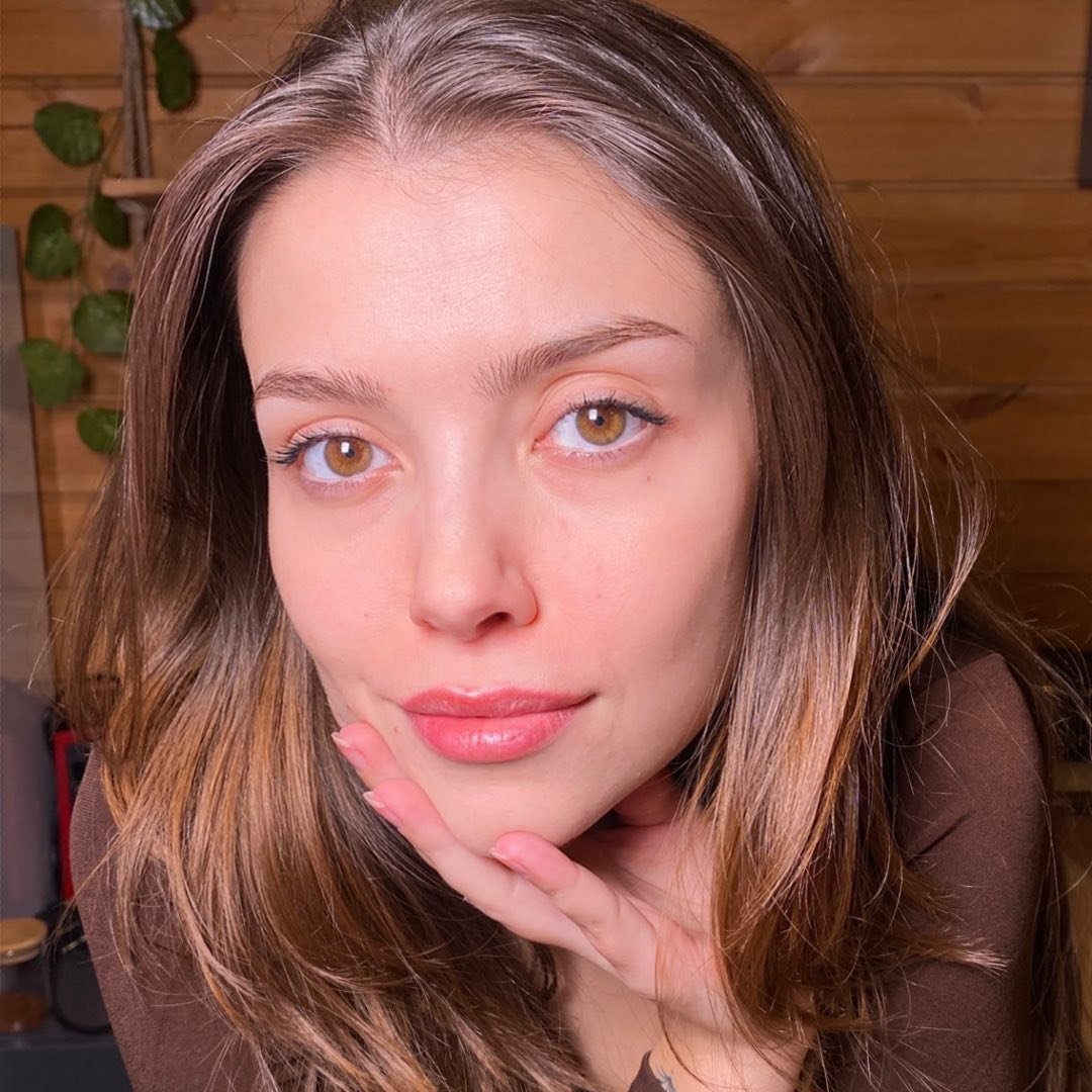 İrem Çalışır Yalnız