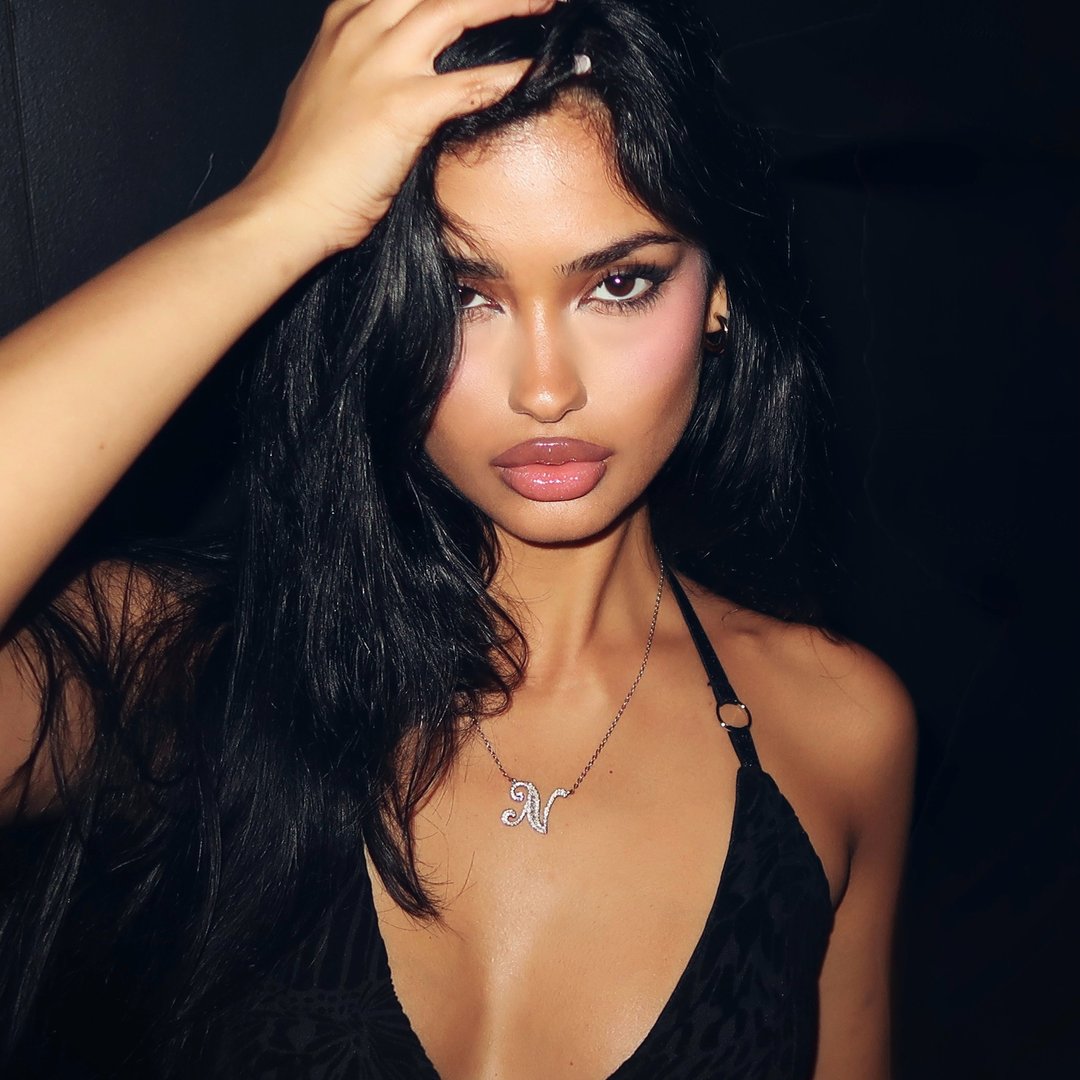 Naaz 🧿