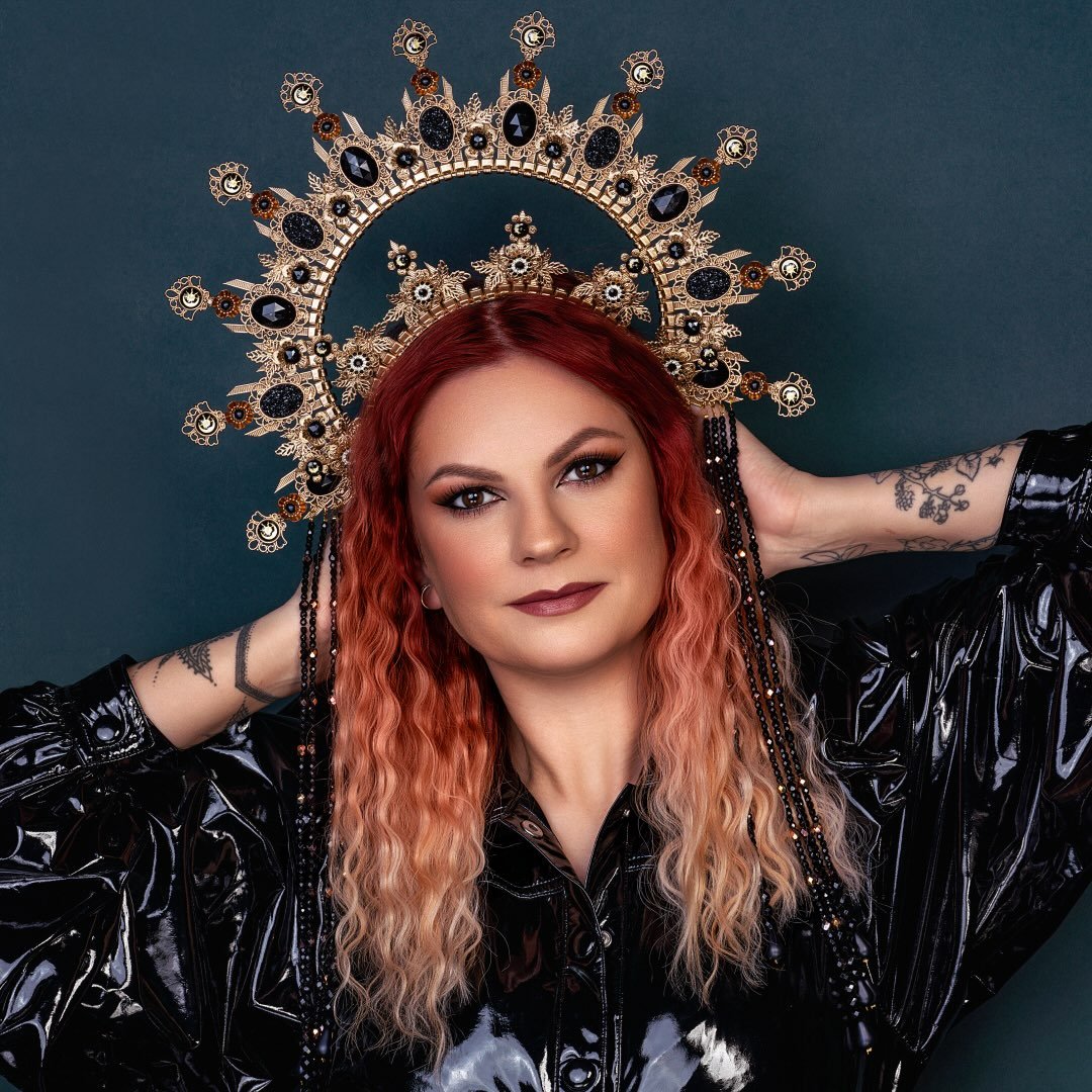Carbickova Crowns