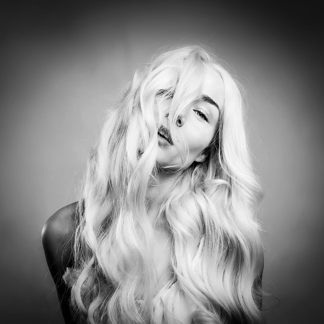 by Bente