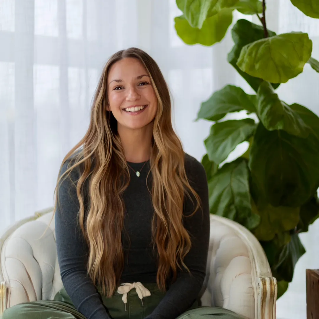 Lauren | Somatic Psychotherapist & Parts Work