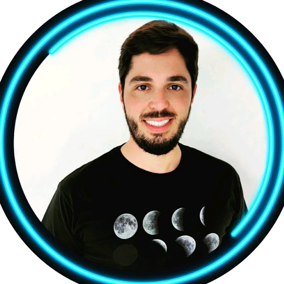 Tiago Domezi