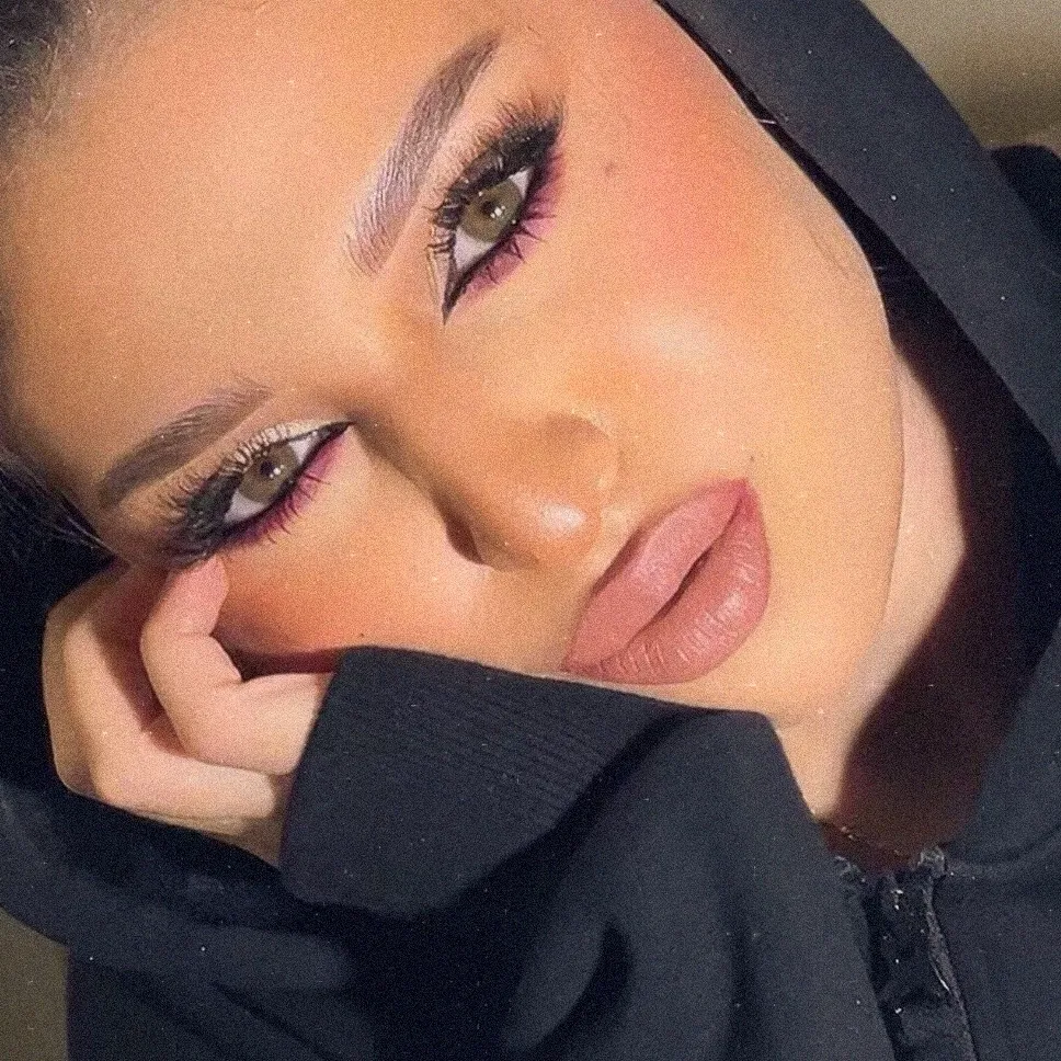 عليا مصطفى 💄.