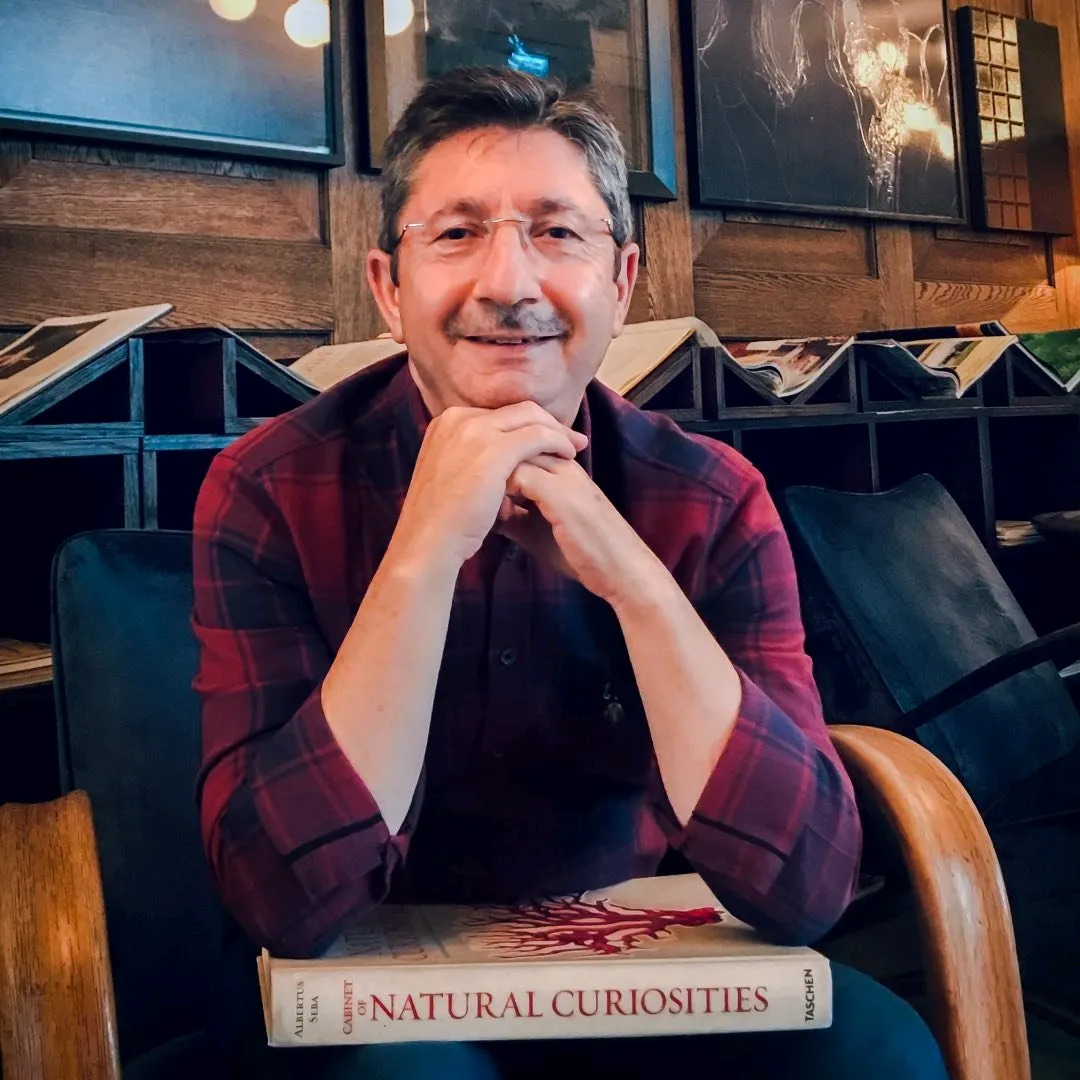 Dr. Mustafa Eraslan