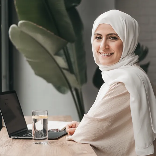 Khadijeh Alkhaled, RHN أخصائية تغذية شمولية مُرخصة