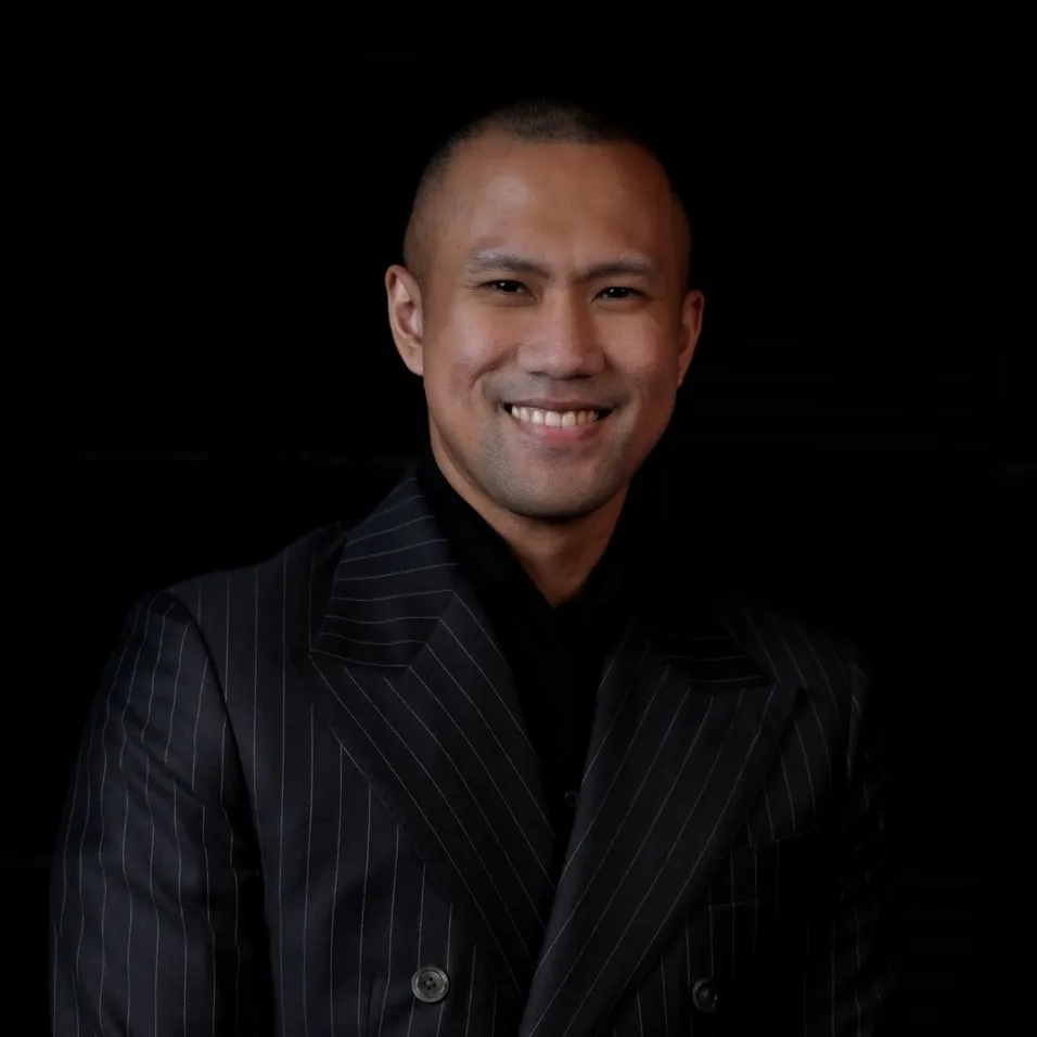 MJ LOPEZ