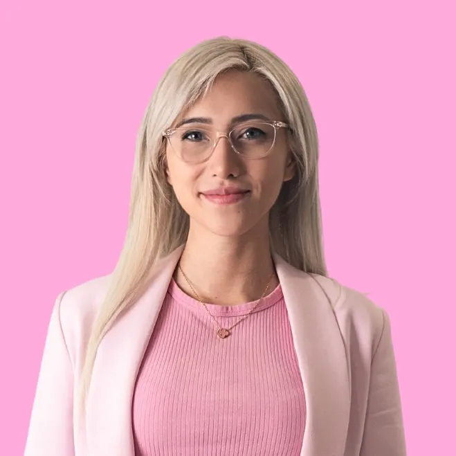 Sarah Rav | Positioning & Content Strategy