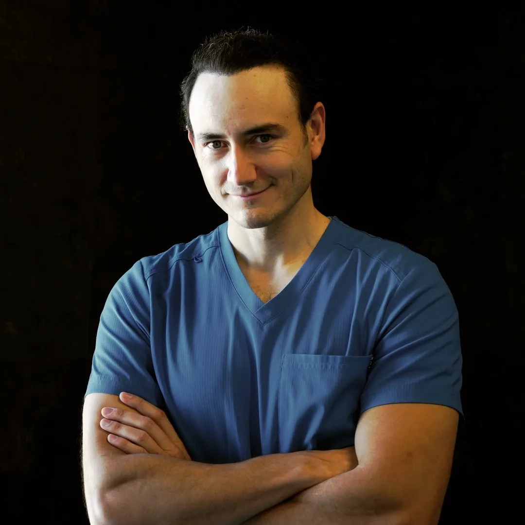 Dr Federico Baena Q