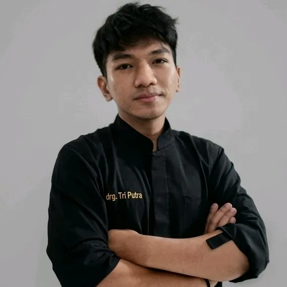 Dokter Gigi Tri Putra
