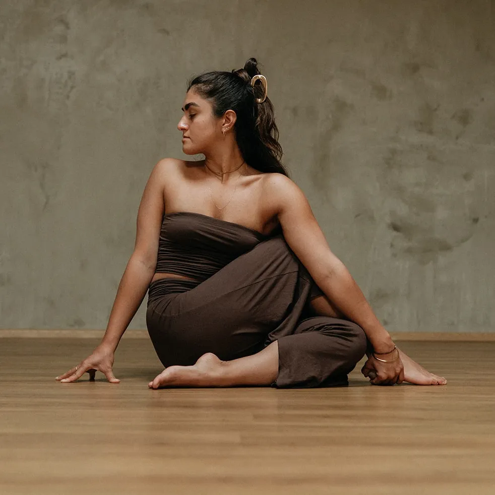 KIMI HAJIAN • Yoga Teacher