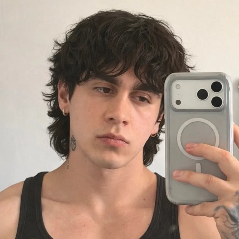 CARLOS BELCAST