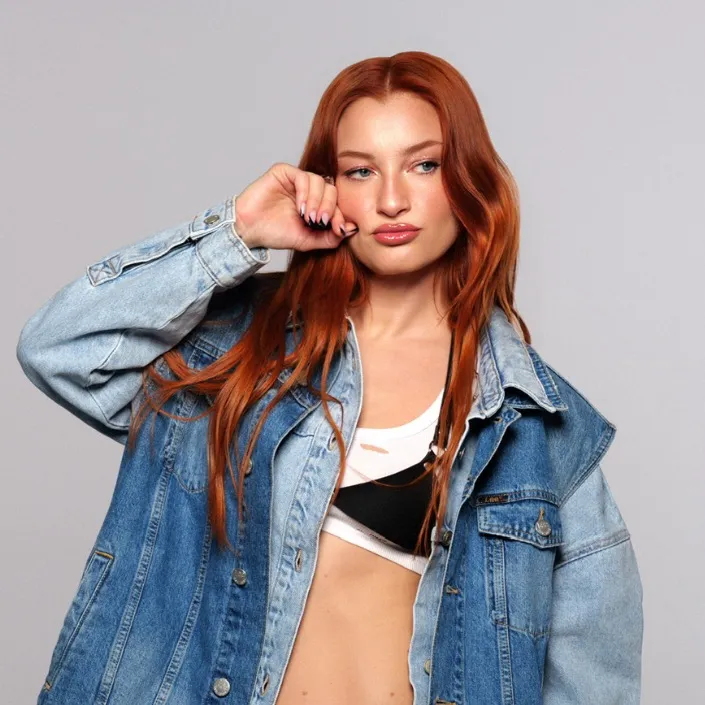 Güliz Ayla