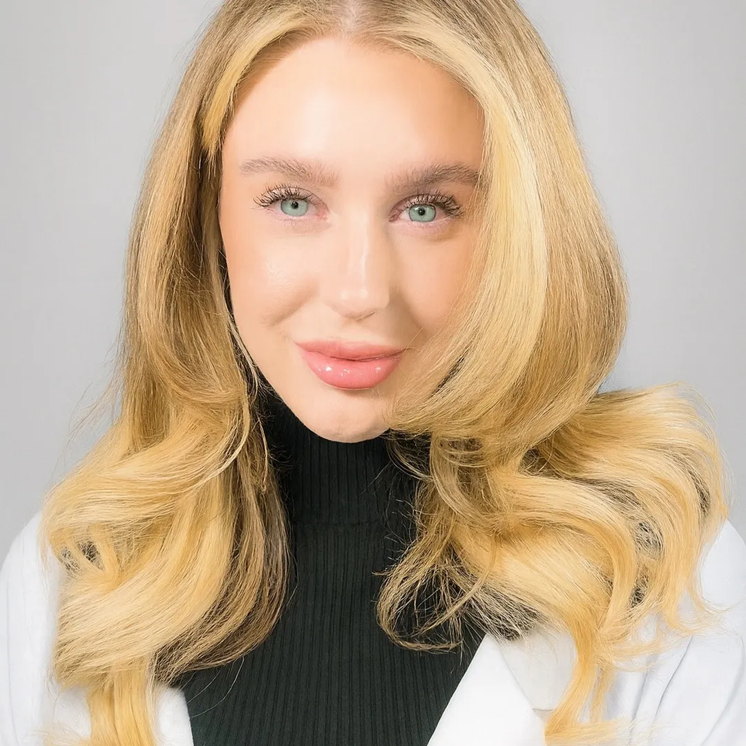Carly Raye | Cosmetic Chemist | Skincare For Dry, Sensitive Skin