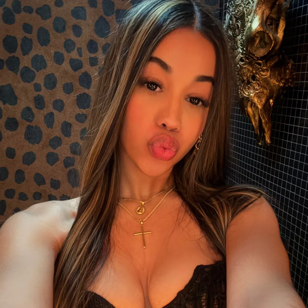 Beba Mena🫦